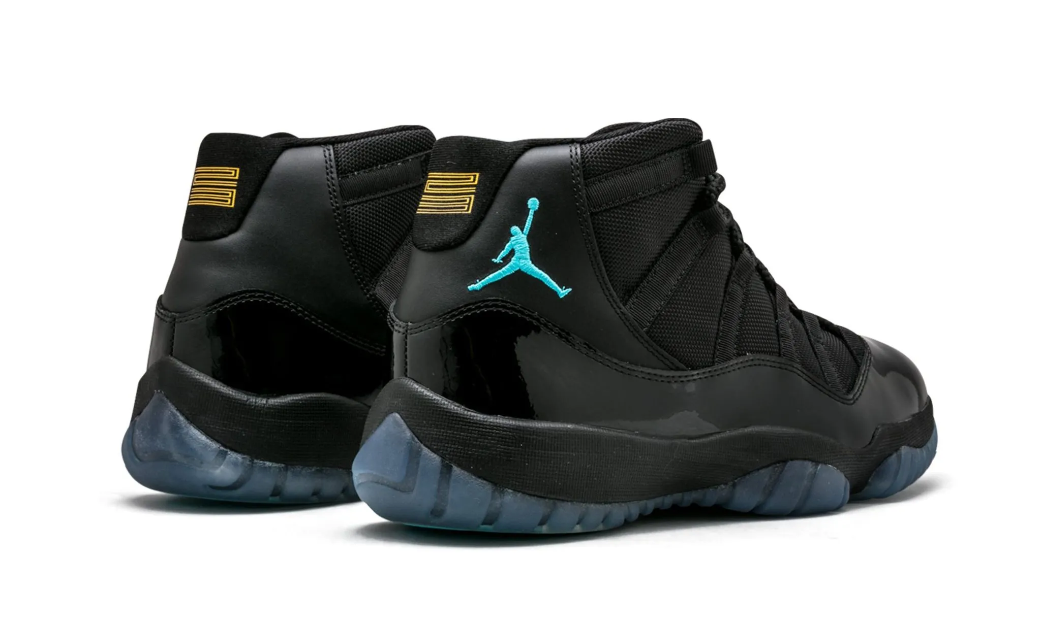 AJ 11 - CAP & GOWN