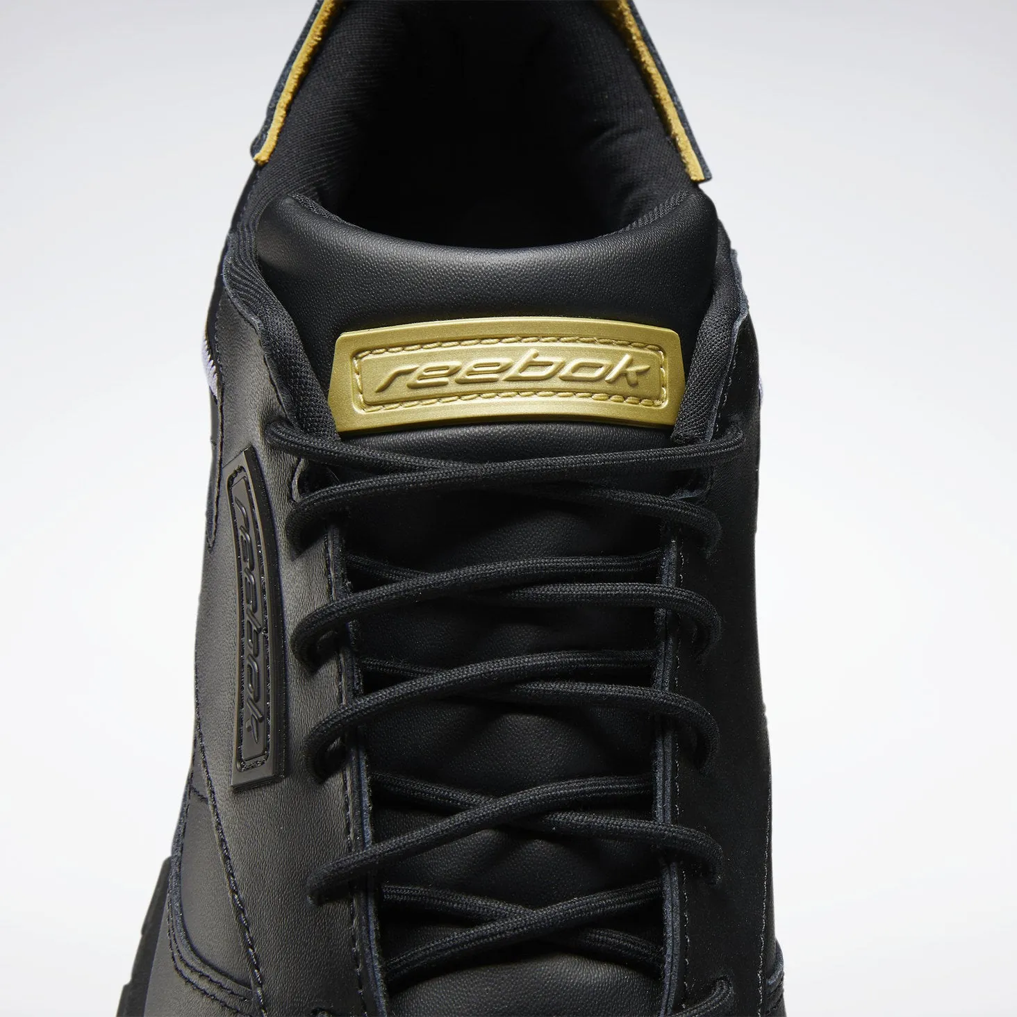 Classic leather ree:dux 'black gold' Reebok sneakers, black