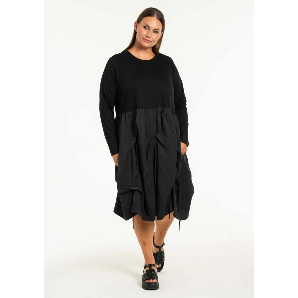 Gozzip Athie Black Dress