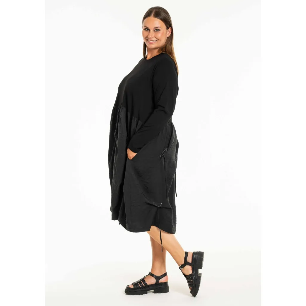 Gozzip Athie Black Dress